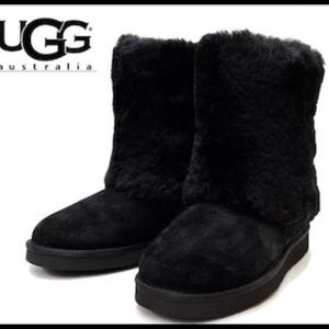 NEW Patten UGG Boots 5